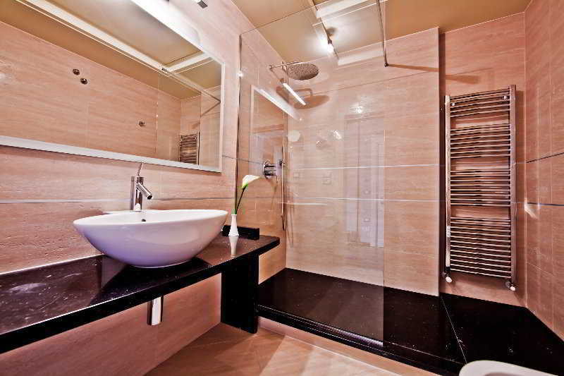 Kristal Palace - Tonelli - Adult Friendly Hotel *