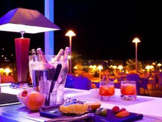 Kristal Palace - Tonelli - Adult Friendly